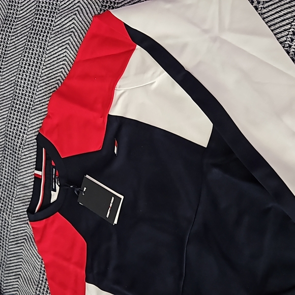 Tommy Hilfiger Long Sleeve Sweatshirt.BRAND NEW w/ TAGS!! - Picture 7 of 7